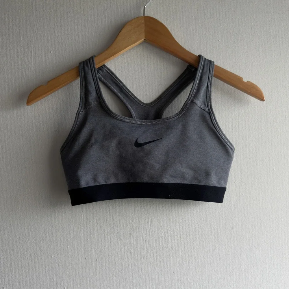 Nike Dri-FIT Racerback Sports Bra Womens Small Gray Black Athletic Gorpcore